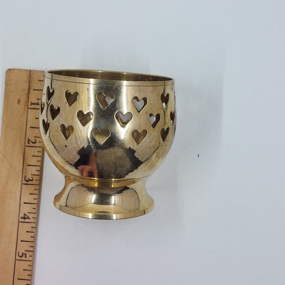 Vintage brass candle holder with hearts - Picture 1 of 4